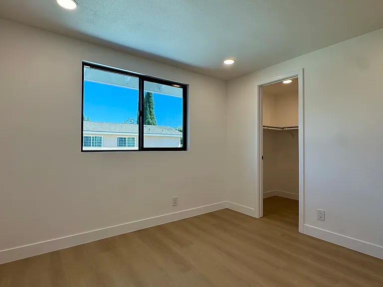 17502 Luther Ave — Photo 20