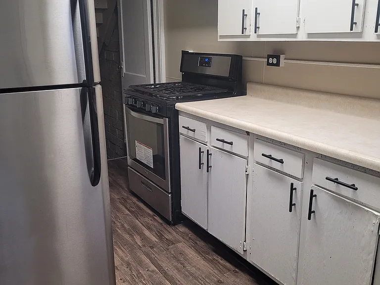 2419 Shelby St #27 — Photo 9