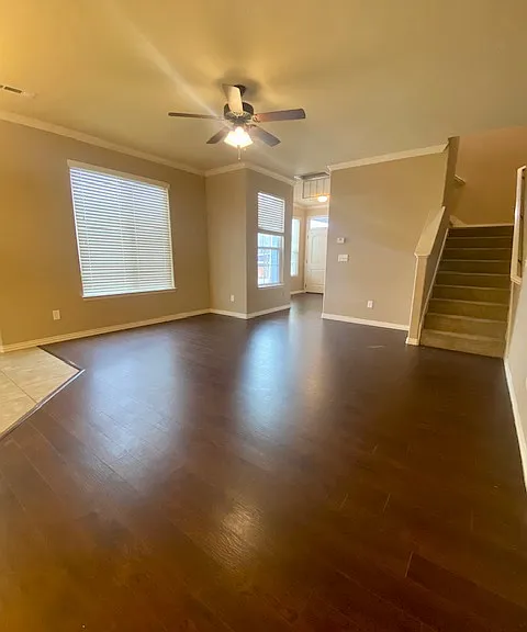1049 N Leverett Ave — Photo 6