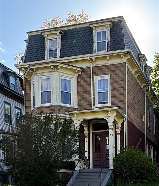 1st image of 495 Warren St