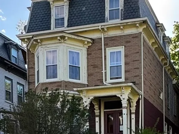 495 Warren St, Dorchester, MA 02121
