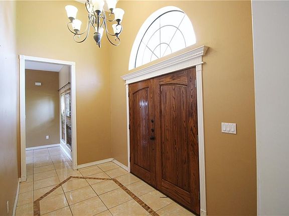 4th image of 4608 Quince Ave