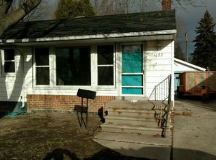 1627 McPherson St, Port Huron, MI 48060