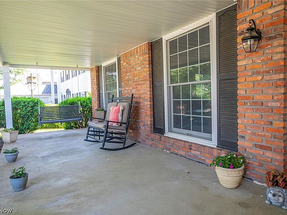 3rd image of 18211 Winchester Ct