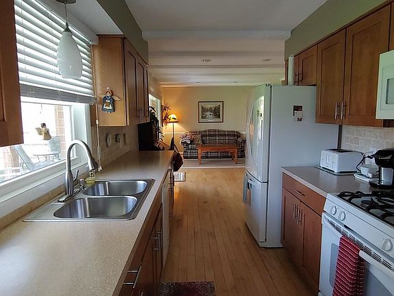 5th image of 4688 Elm Dr