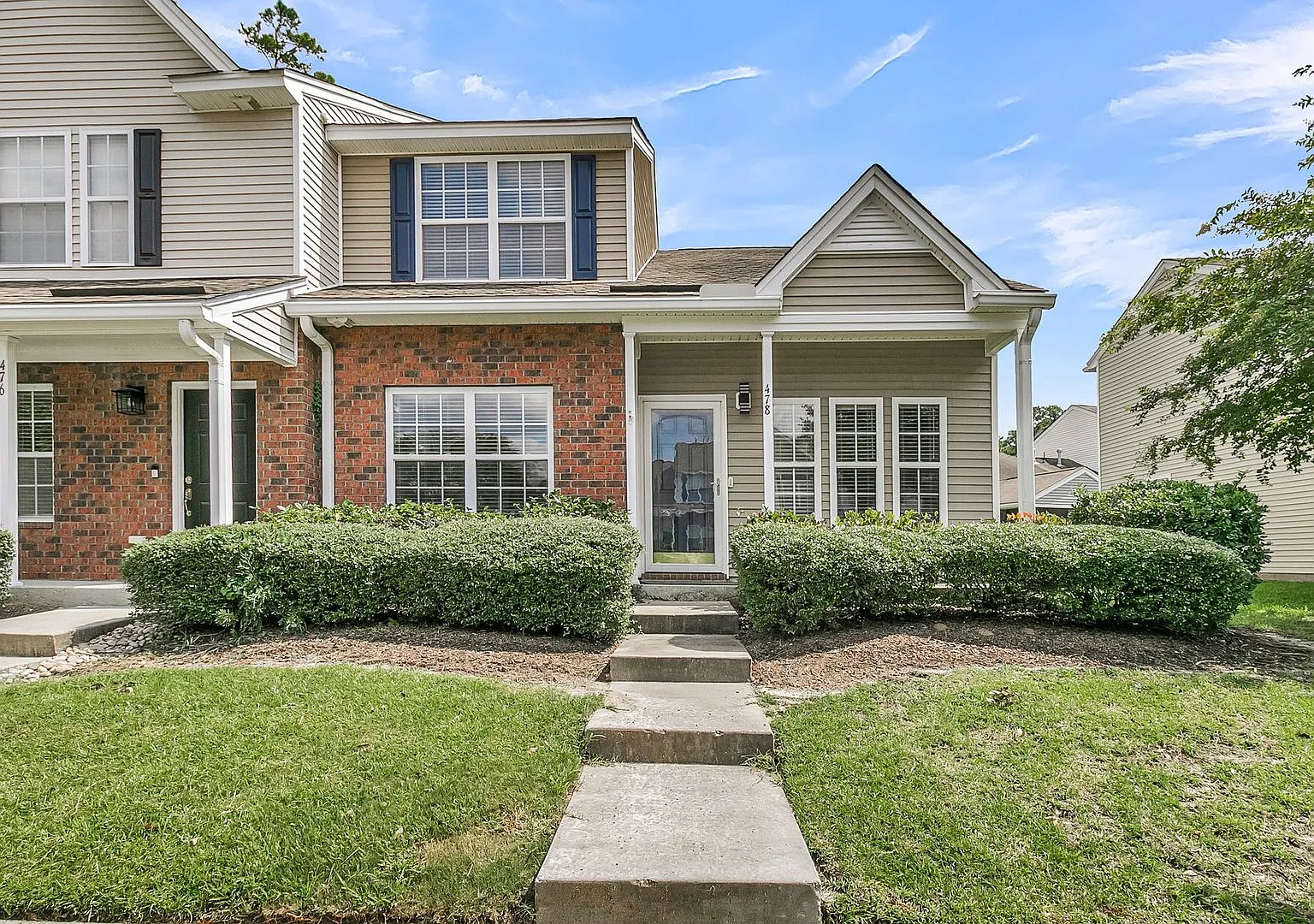 Beautiful Clements Ferry Townhome! — Photo 1