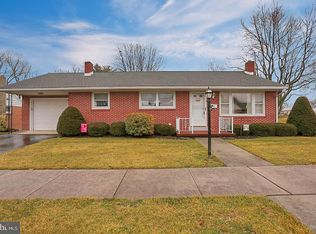 103 N Elm St, Robesonia, PA 19551