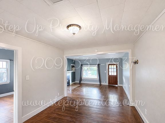 4th image of 169 Barretta St #B