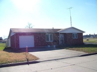 1315 Drury Ln, Perryville, MO 63775