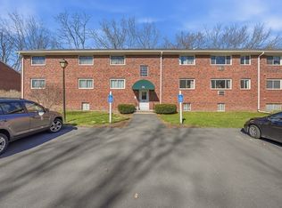 Coachlight Condominiums, Northampton, MA 01060