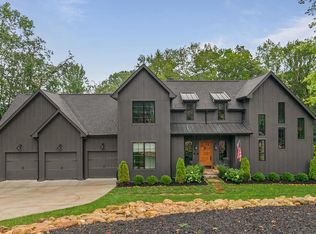 620 Georgia Ave, Signal Mountain, TN 37377