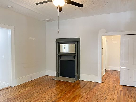 4th image of 325 N Bradford St