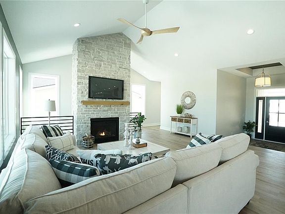 2nd image of 10159 Empire Ct