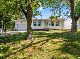 66 Buckingham Rd, Chatham, IL 62629