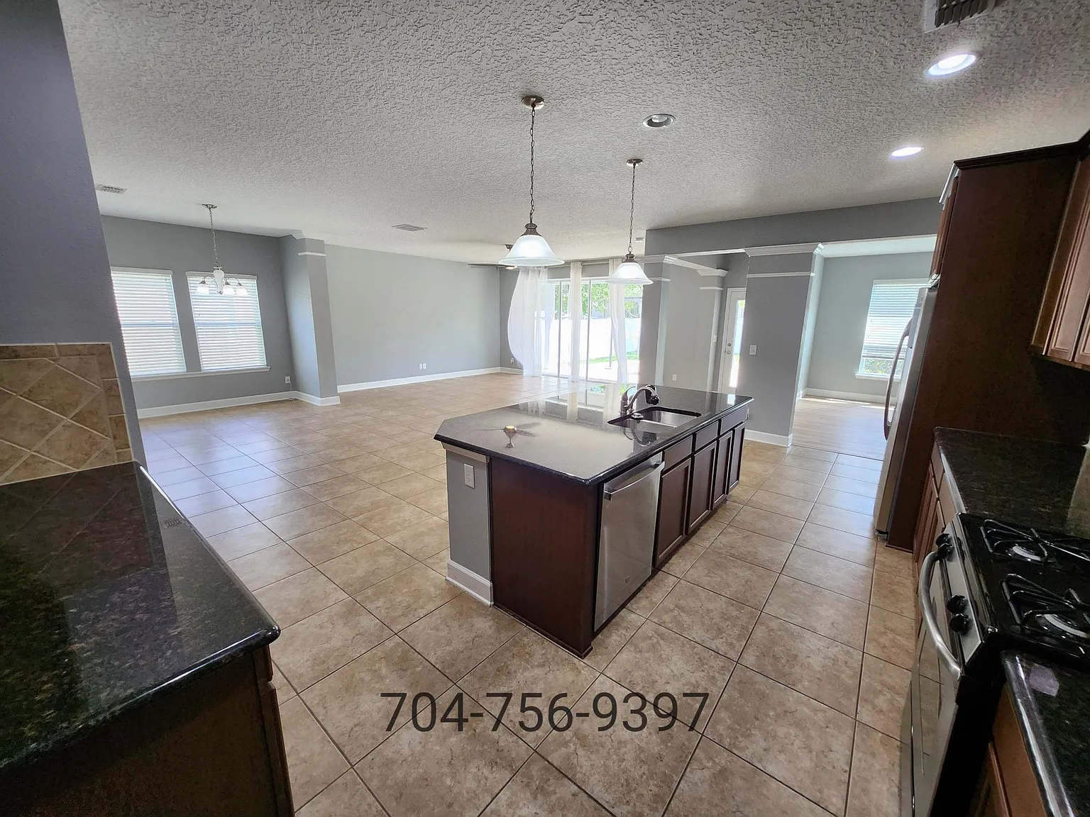 4 bed, 2913 sqft, $4,199 — Photo 2