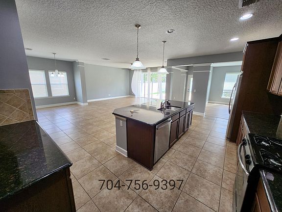 2nd image of 315 Howland Dr