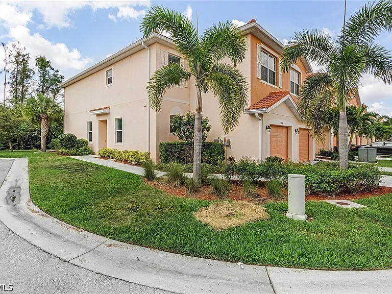 10140 Via Colomba Cir — Photo 4