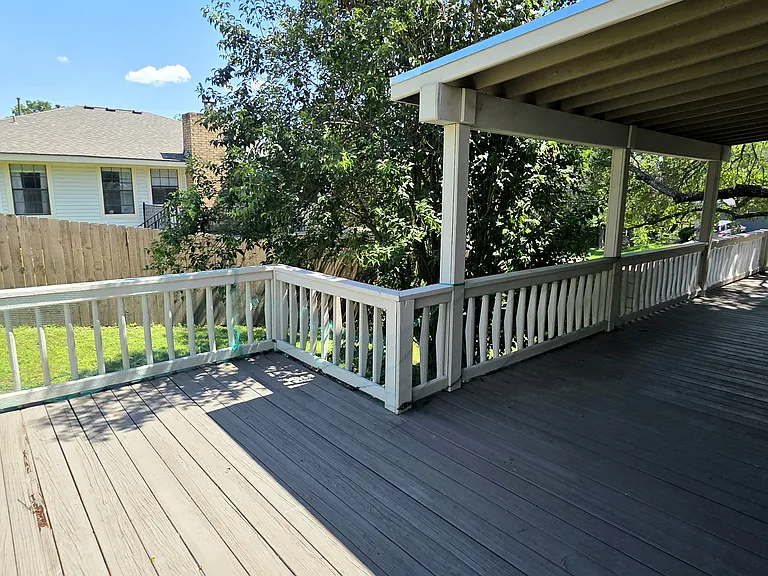 1701 Brokenshoe Dr — Photo 22