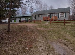 1662 E Erickson Rd, Pinconning, MI 48650