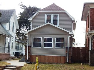 765 13th Ave S, Clinton, IA 52732
