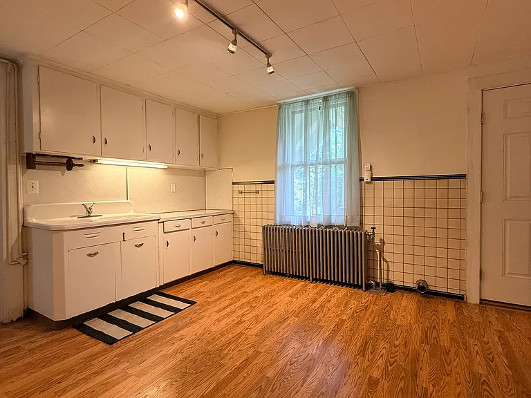 25 Center St #3 — Photo 4