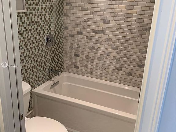 5th image of 131 Zamora Ave #16