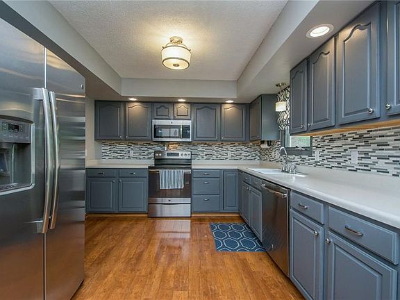 5th image of 1614 NW Cedarwood Dr