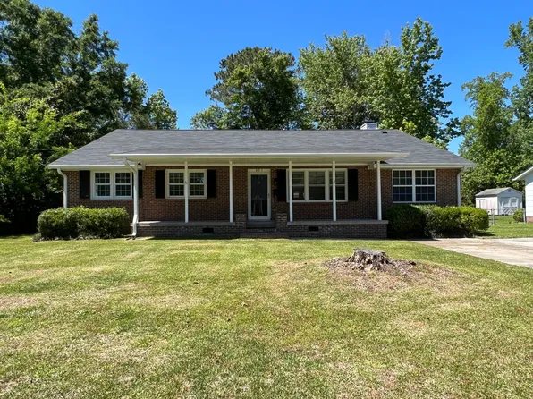 805 Gardenview Dr, Jacksonville, NC 28540