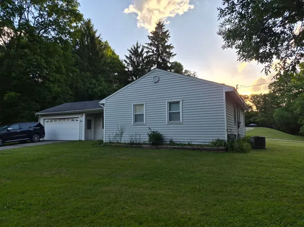 686 N 26th St, Kalamazoo, MI 49048