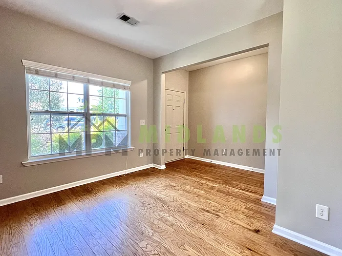 464 Edenhall Dr — Photo 7