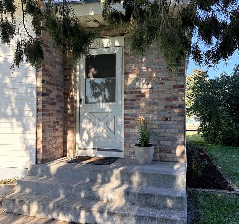 1st image of 317 N 3rd St