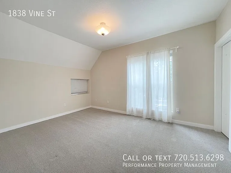 1838 Vine St — Photo 20