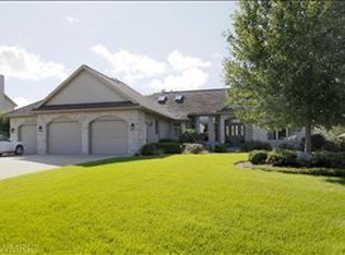 9459 Orangeview Dr, Portage, MI 49024