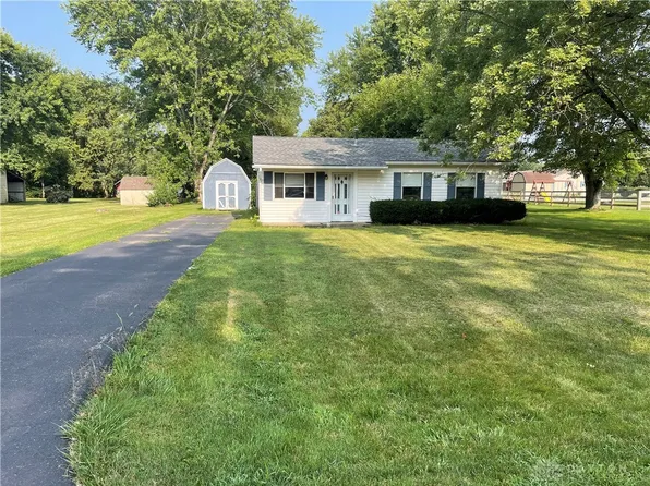 871 Fiesta Ct, Carlisle, OH 45005