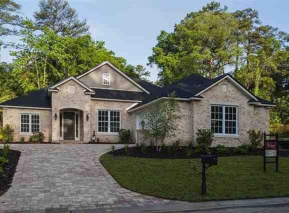 5th image of 3136 Persimmon Dr