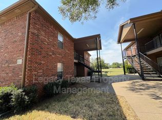 1112 Williams Ave APT B, Cleburne, TX 76033