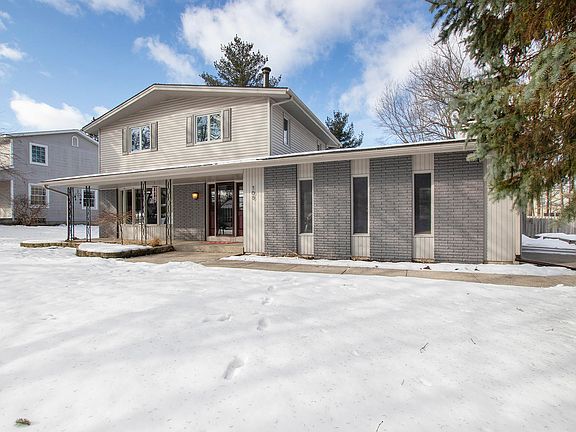 2nd image of 168 Sorrento Dr