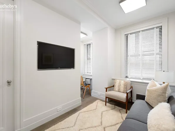 30 East 71st Street image 15 of 18