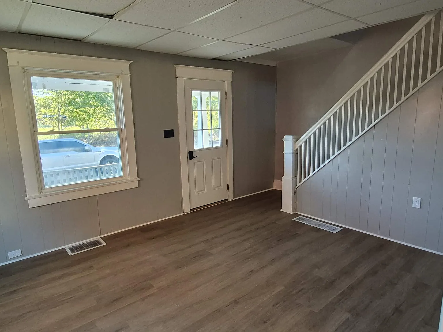 3 bed, 1100 sqft, $1,395 — Photo 2