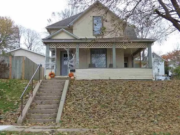 619 N 4th St, Mankato, MN 56001