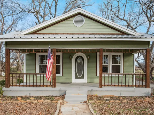 1705 E Bankhead Dr, Weatherford, TX 76086