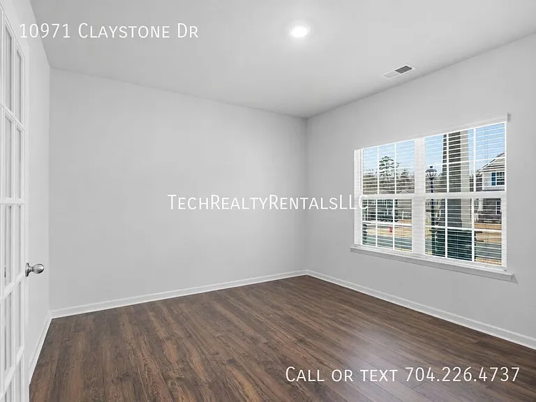 10971 Claystone Dr — Photo 13