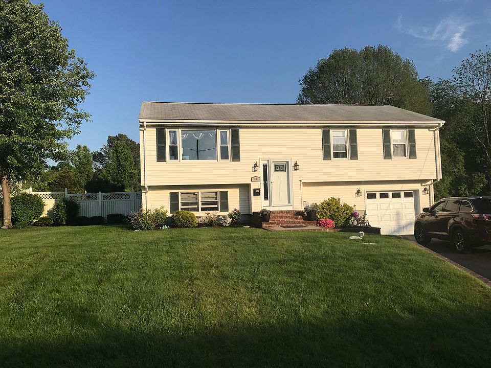 1st image of 64 Lemos St
