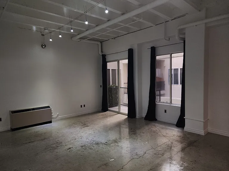 312 W 5th St #720 — Photo 5
