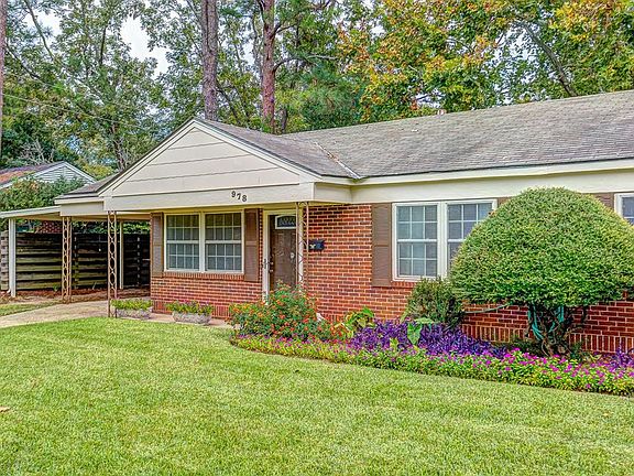 2nd image of 978 Parkwood Dr