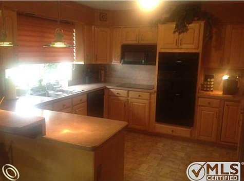 18633 George Washington kitchen.