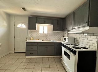 22-6 W Pine St, Lanark Village, FL 32323