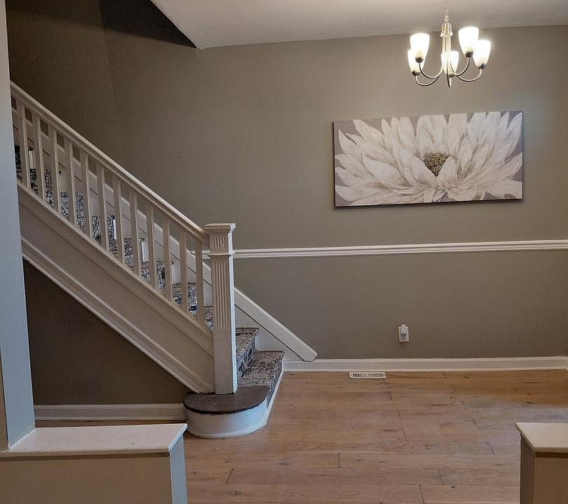 1st image of 502 Lyndhurst St