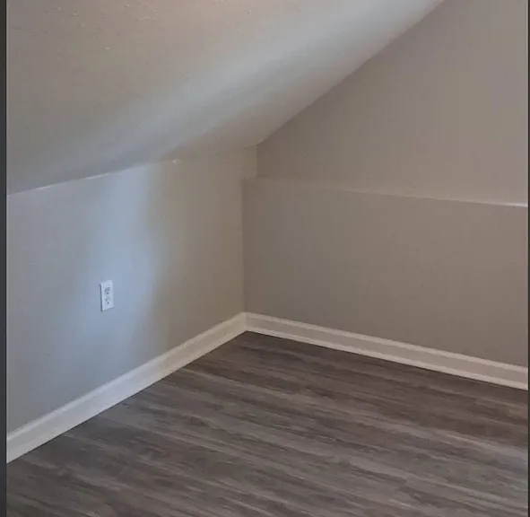 1629 Gilsey Ave #1 — Photo 17