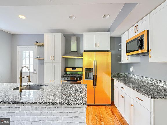 4th image of 2440 Druid Park Dr